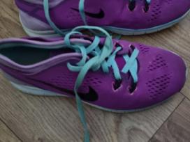 Nike bateliai