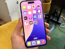 iPhone 16 Blue