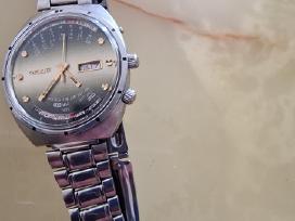 Orient laikrodį