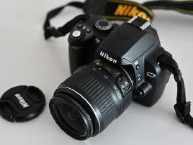 Nikon D40 su Nikkor Af-s 18-55mm objektyvu