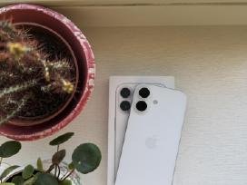 Apple iPhone 17 Su garantija