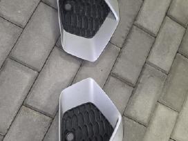 Audi A3 8y bamperio grotelės 8y0807953 88y0807954