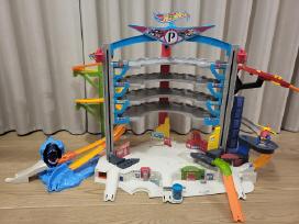 Hot Wheels trasa / garažas
