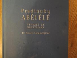 Pradinukų abėcėlė.