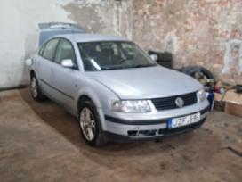 VW passat dalimis