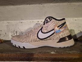 Skelbimo 'Nike Zoom Lebron Nxxt Genisus Platinum Violet' paveikslėlis