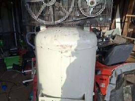 Vertikalus oro kompresorius 270ltr resyveris