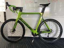 Giant Propel karboninis aero dvirats +kompiuteris