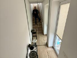 Nuomojamas 3 kambarių butas su terasa Romainiuose