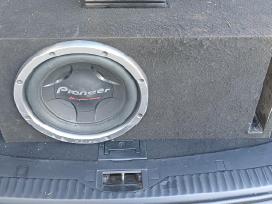 Pioneer subas su kenwood stiprintuvu