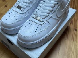 Skelbimo 'Nike Air Force 1 '07 kedai, Us 9.5 / Eu 43' paveikslėlis