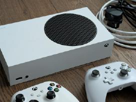 Xbox series S+2 pultai