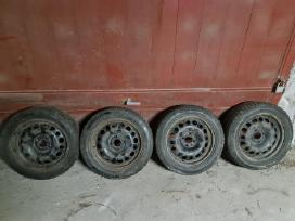 R16 195/55 Žieminės padangos su diskais/gaubtais