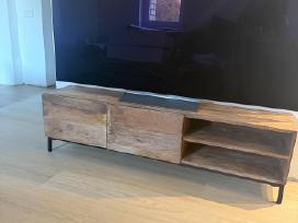 Mango medienos TV spintelė