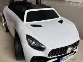 Mercedes Benz paspiriamas automobilis