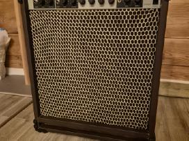 Gitaros stiprintuvas Samick Sm35kc