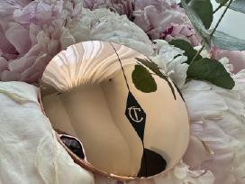 Skelbimo 'Charlotte Tilbury kompaktinė pudra' paveikslėlis