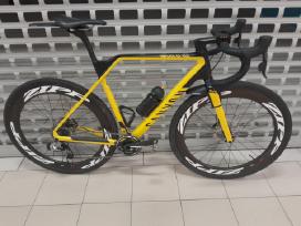 Canyon carbon dviratis