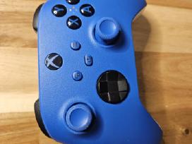 Xbox One žaidimai po €5, pultelis