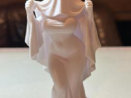 Skelbimo 'Women Ghost statulėlė' paveikslėlis
