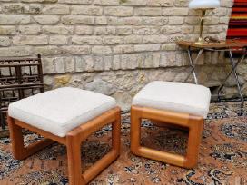 Vintažiniao mid century tikmedžio pufai