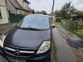 Parduoda automobili
