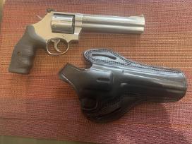 Revolveris Smith & Wesson 686