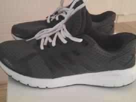 Kedai adidas