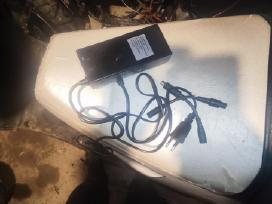 Elektrinio paspirtuko įkroviklis