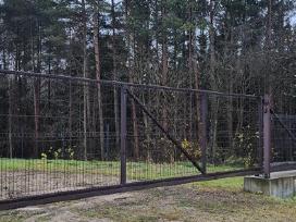 Išskirtinio grožio sklypas pamiškėje.