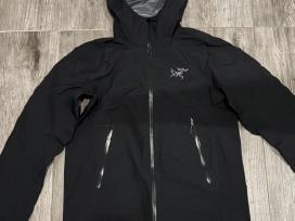 „arc'teryx" juoda laukostriukė