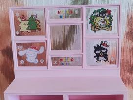 Skelbimo 'Vintažinis Sanrio Hello Kitty staliukas-spintelė' paveikslėlis