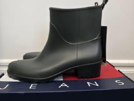 Skelbimo 'Moteriški Itališki guminiai batai' paveikslėlis