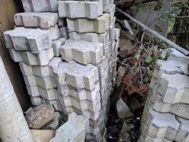 Dovanojame betonines trinkeles, apie 10 m2