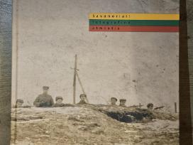 Skelbimo 'Albumas 'Savanoriai: fotografinė atmintis'' paveikslėlis