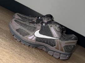 Skelbimo 'Nike Vomero 5 batai' paveikslėlis