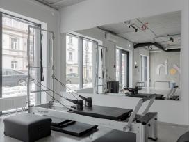 Pilates Reformer treniruoklis su Tower sistema