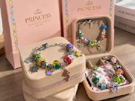 Skelbimo 'Apyrankių vėrimo rinkinys princess 1 dėžutė' paveikslėlis