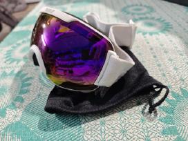 Skelbimo 'Uvex slidinėjimo / snowbordinimo akiniai' paveikslėlis