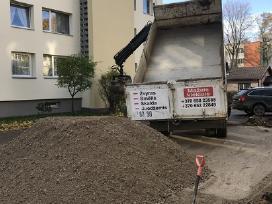 Mažais kiekiais žvyras,smėlis,skalda,juodžemis