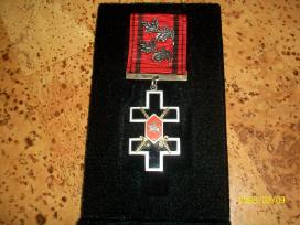 Perku kryzius, zenklus, medalius.