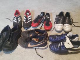 Bucai kedai futbolui Adidas Nike
