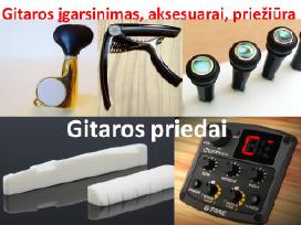 Akustines gitaros igarsinimas, aksesuarai, priedai