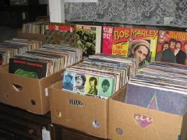 Parduodu daug vinilų