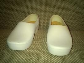 Baltos klumpaites