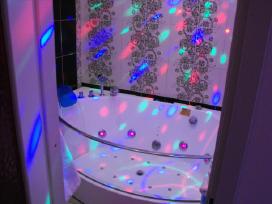 Geresni mini apartamentai su jacuzi ir sauna