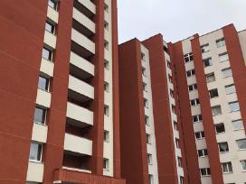 2 kambarių butas renovuotame name – Miško rajone.