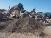 Skalda,žvyras,smėlis,juodžemis,maltas betonas