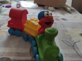 Guminis traukinukas su šoferiu Elmo!