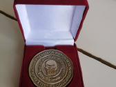Parduodu sunkaus metalo, stalo medalį skirtą . - nuotraukos Nr. 3